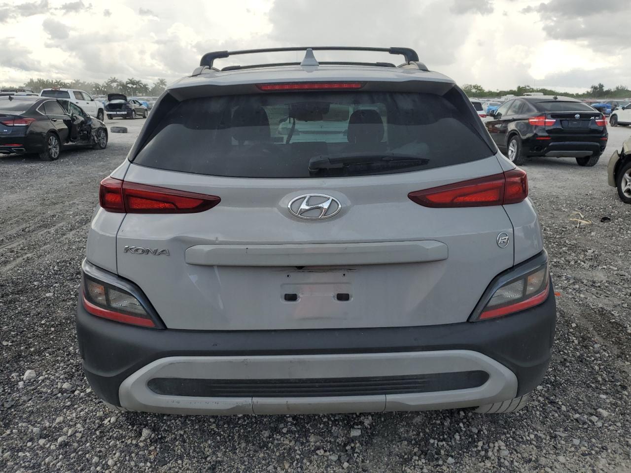 2022 Hyundai Kona Sel VIN: KM8K62AB5NU870373 Lot: 65560405