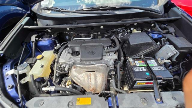 Parquets TOYOTA RAV4 2015 Granatowy