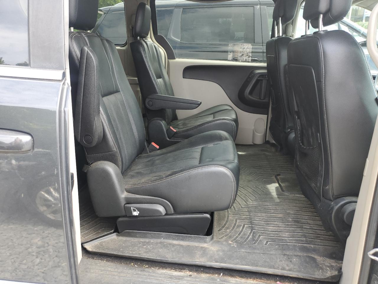 2012 Chrysler Town & Country Touring VIN: 2C4RC1BG2CR339755 Lot: 64679825