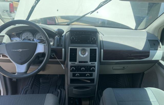 2010 CHRYSLER TOWN & COUNTRY TOURING  