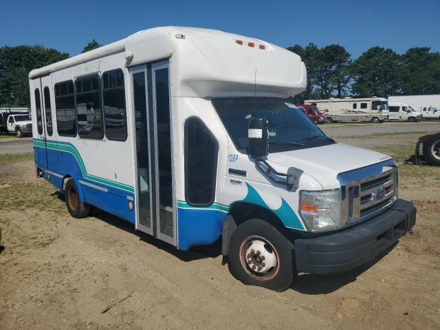2014 Ford Econoline E450 Super Duty Cutaway Van