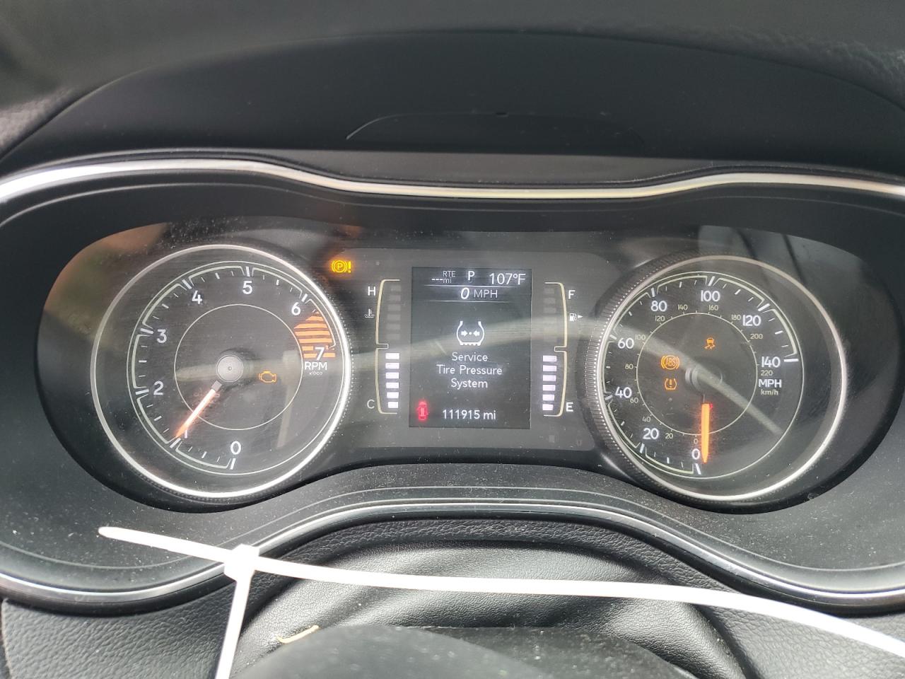 2019 Jeep Cherokee Latitude VIN: 1C4PJLCB2KD206622 Lot: 63329465