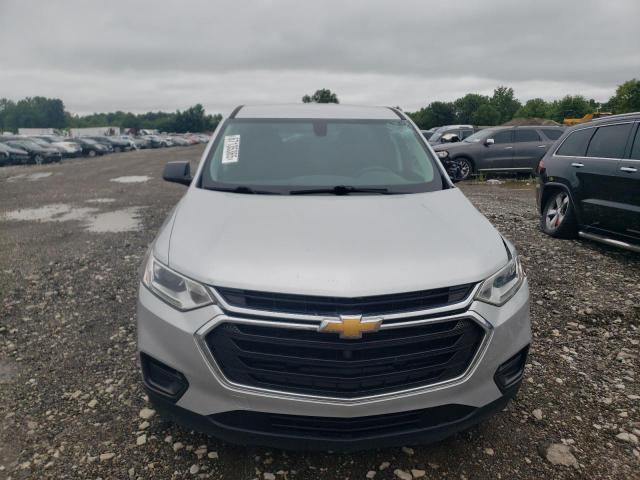  CHEVROLET TRAVERSE 2018 Серебристый