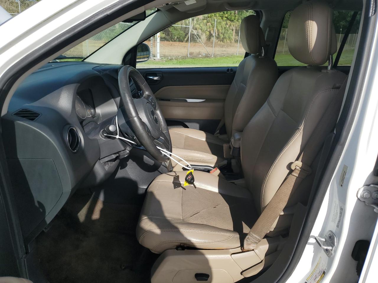 2014 Jeep Compass Latitude VIN: 1C4NJCEA0ED679581 Lot: 64957785
