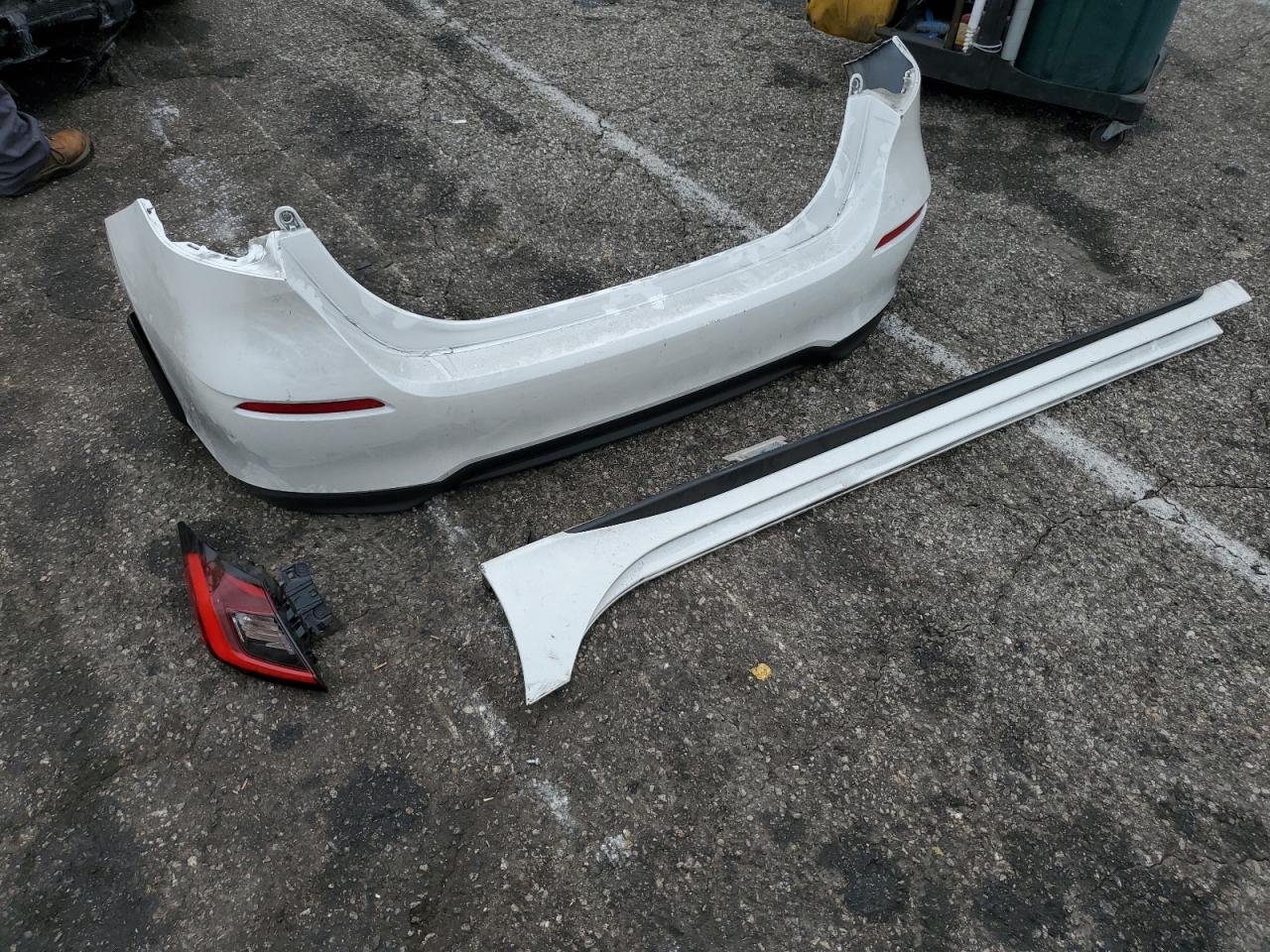 2024 Honda Civic Lx VIN: 19XFL2H53RE042048 Lot: 65998545