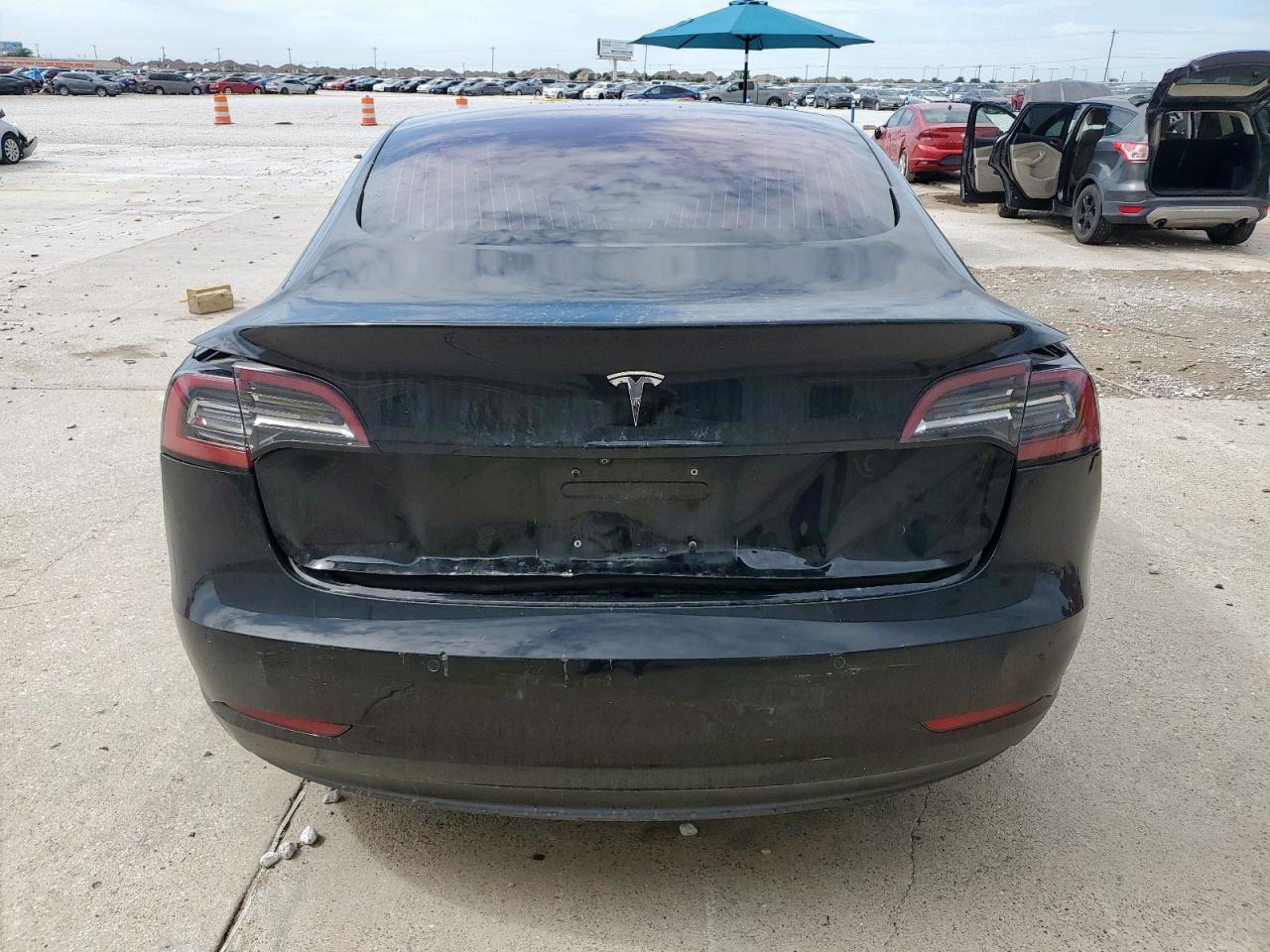 2018 Tesla Model 3 VIN: 5YJ3E1EA8JF044210 Lot: 63242125