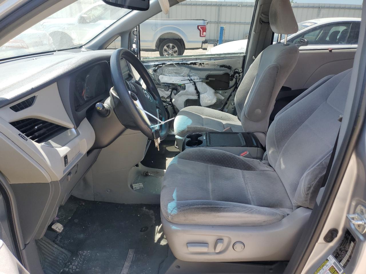 2016 Toyota Sienna Le VIN: 5TDKK3DC8GS755431 Lot: 63063585