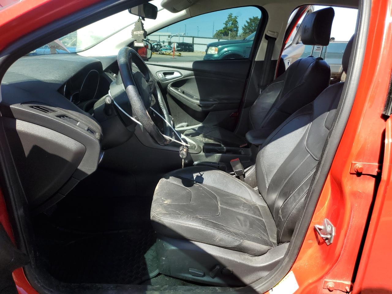 2015 Ford Focus Se VIN: 1FADP3K23FL331102 Lot: 64765345