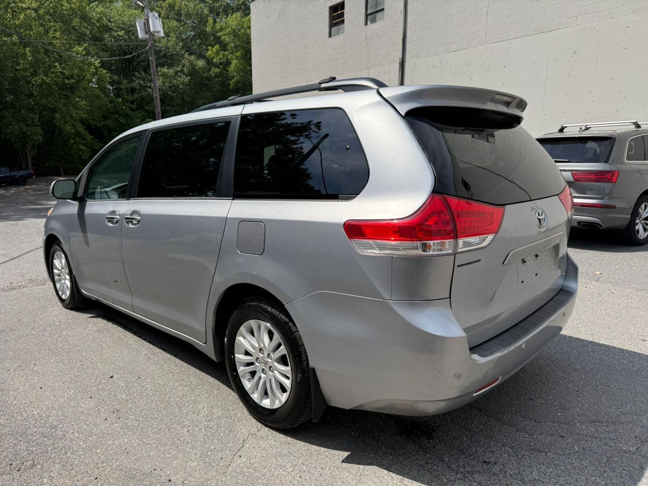 5TDYK3DC3ES515209 2014 Toyota Sienna Xle 2014 Toyota Sienna Xle VIN: 5TDYK3DC3ES515209 Lot: 66675225