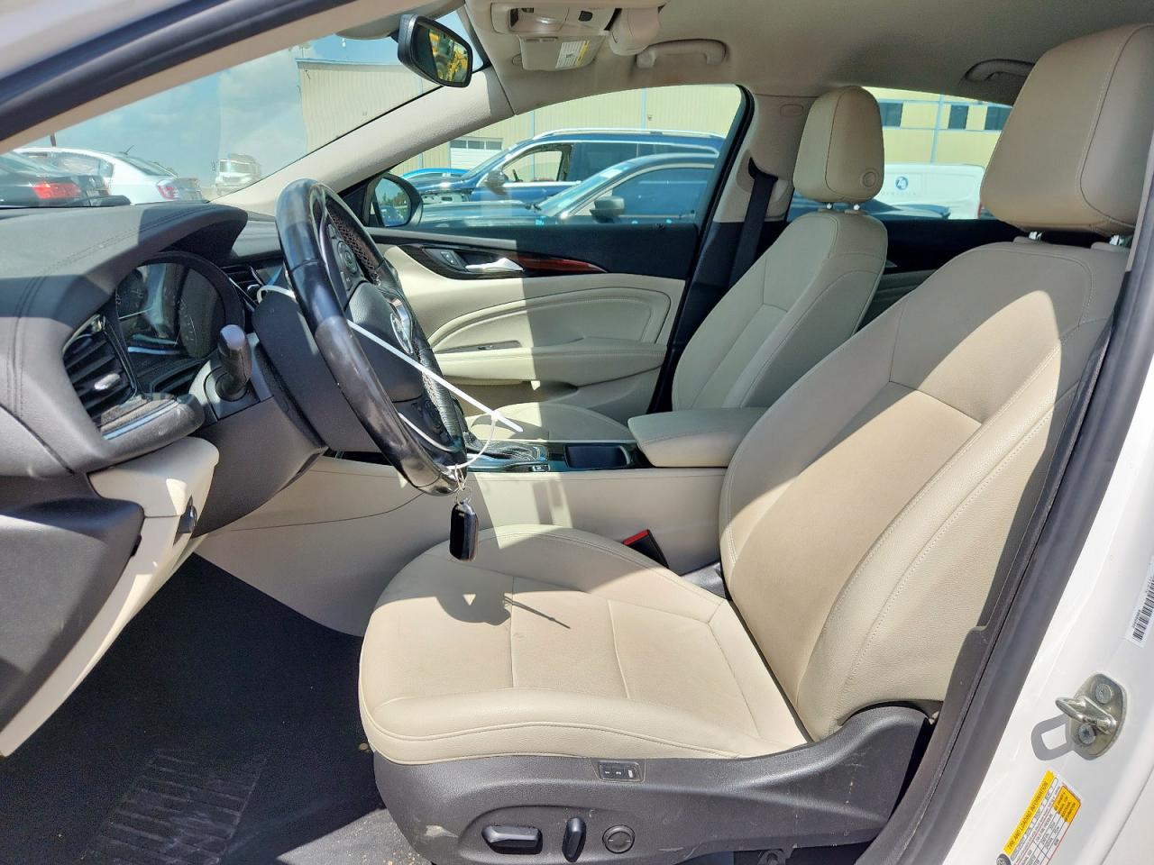 2018 Buick Regal Essence VIN: W04GP6SXXJ1164210 Lot: 63841165