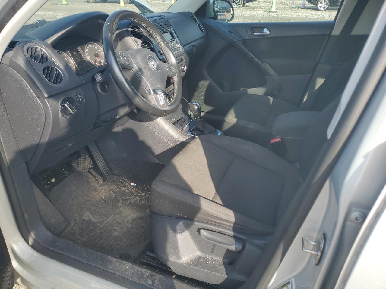 2013 Volkswagen Tiguan S VIN: WVGAV7AX1DW537999 Lot: 58522505