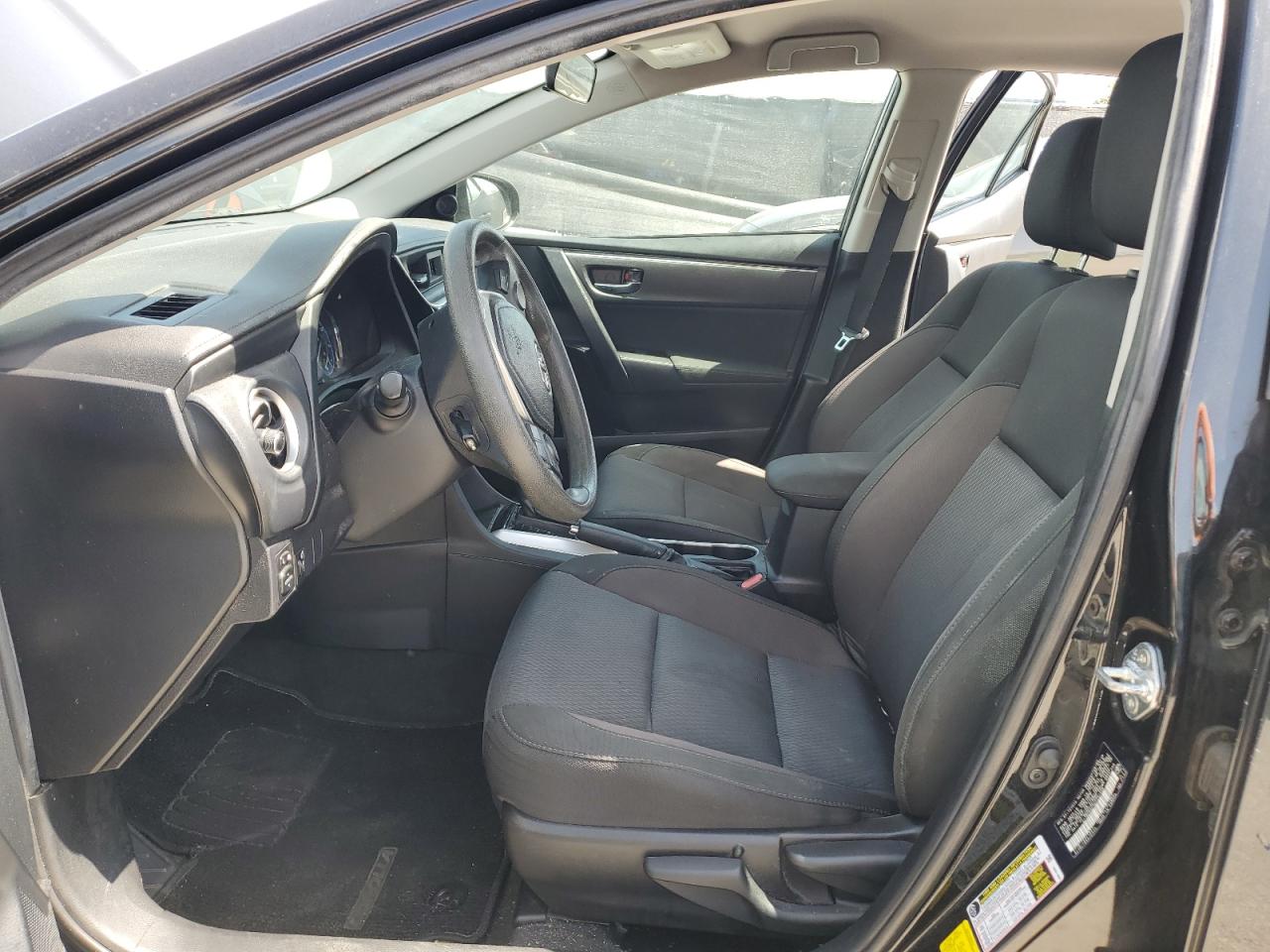 2019 Toyota Corolla L VIN: 2T1BURHEXKC237329 Lot: 62900785