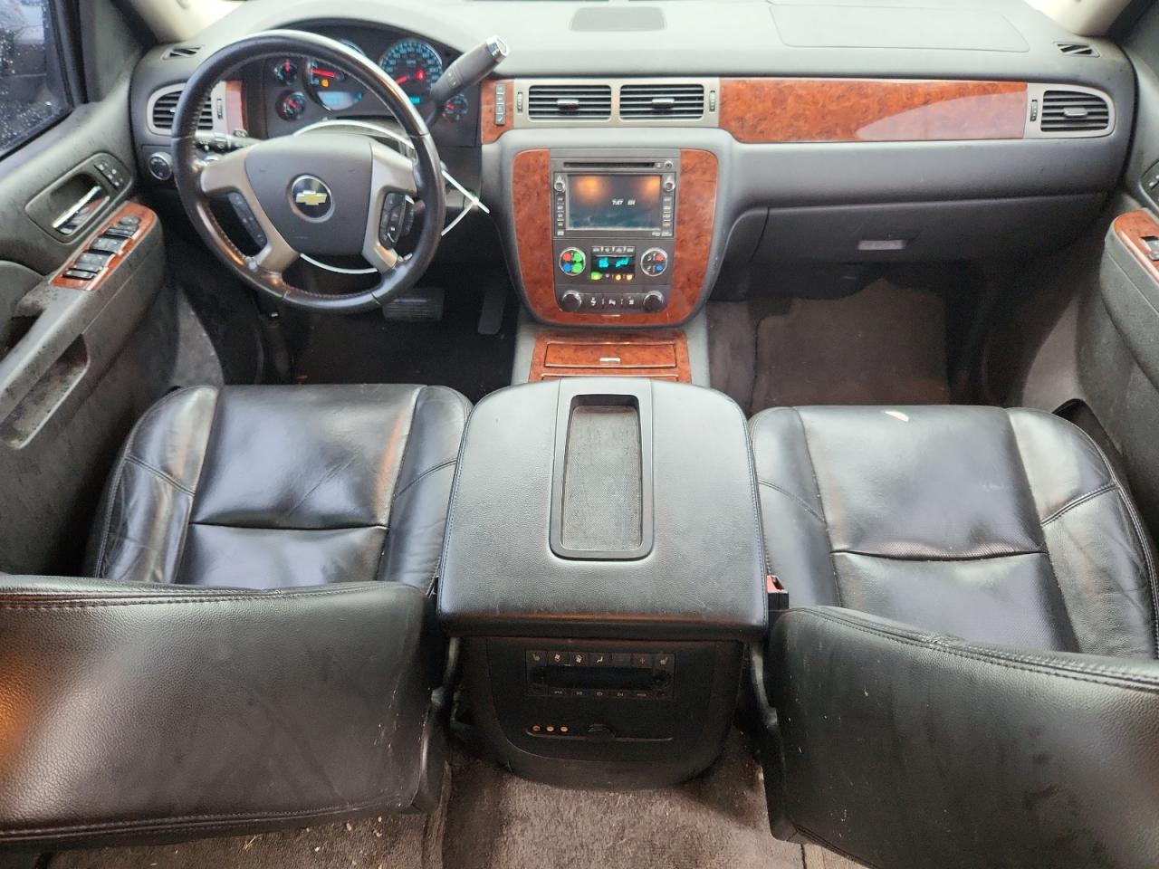 2010 Chevrolet Suburban K1500 Ltz VIN: 1GNUKKE37AR245330 Lot: 64144765
