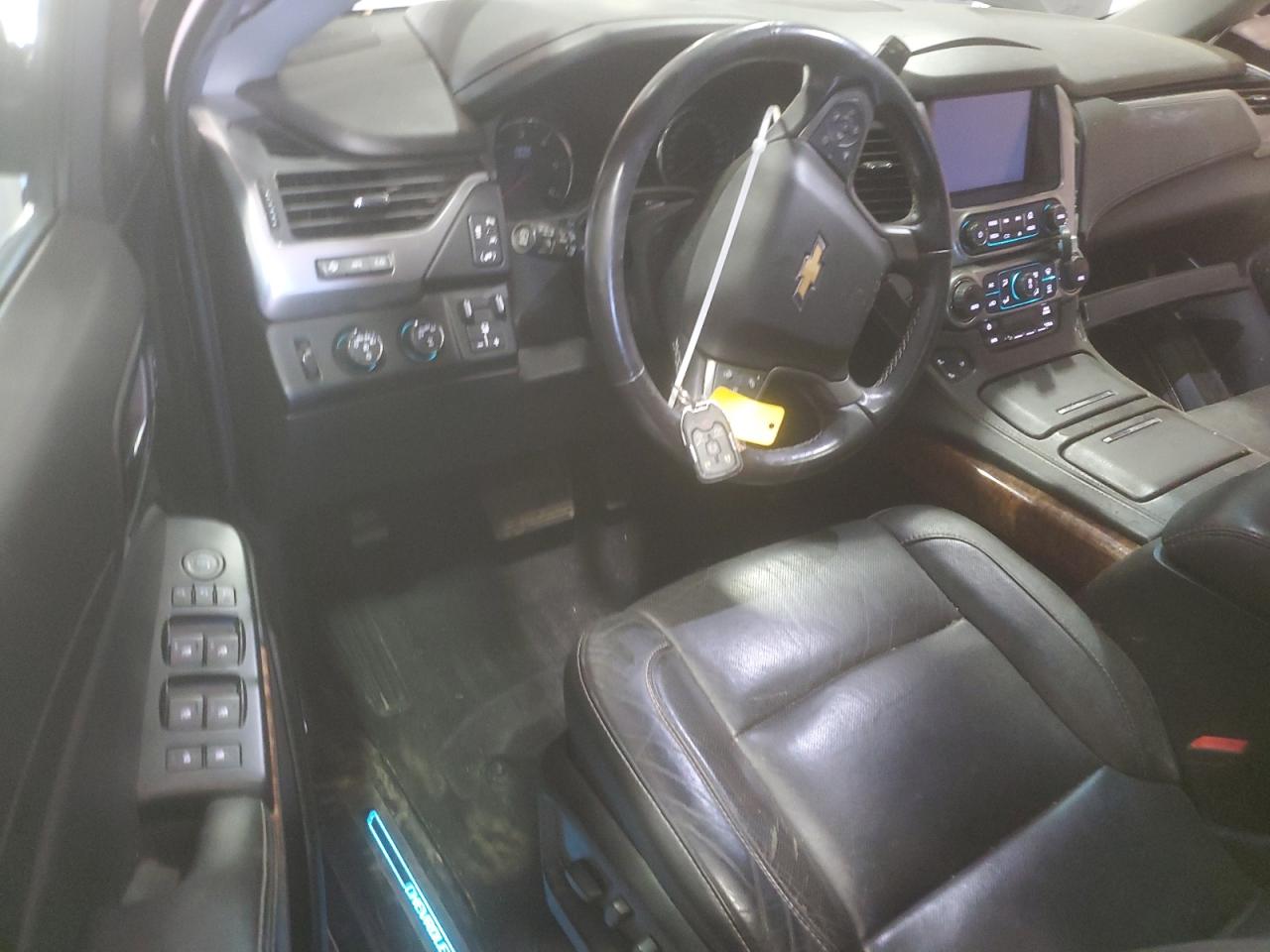 1gnskjkj8kr131049 1GNSKJKJ8KR131049 2019 Chevrolet Suburban K1500 Premier