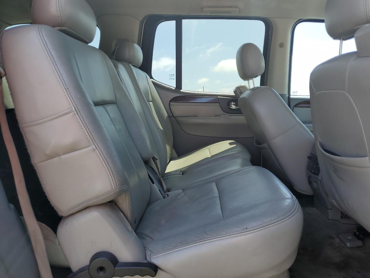 2005 GMC Envoy Xl VIN: 1GKES16S756106355 Lot: 63270105