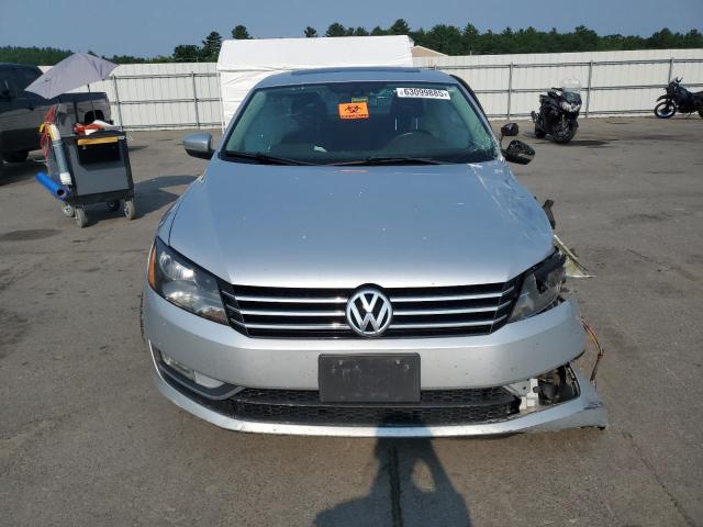  VOLKSWAGEN PASSAT 2015 Srebrny