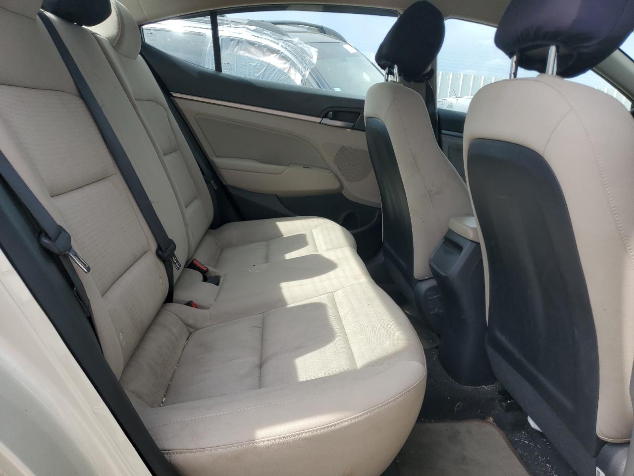 2017 Hyundai Elantra Se VIN: KMHD84LF4HU136942 Lot: 62919055