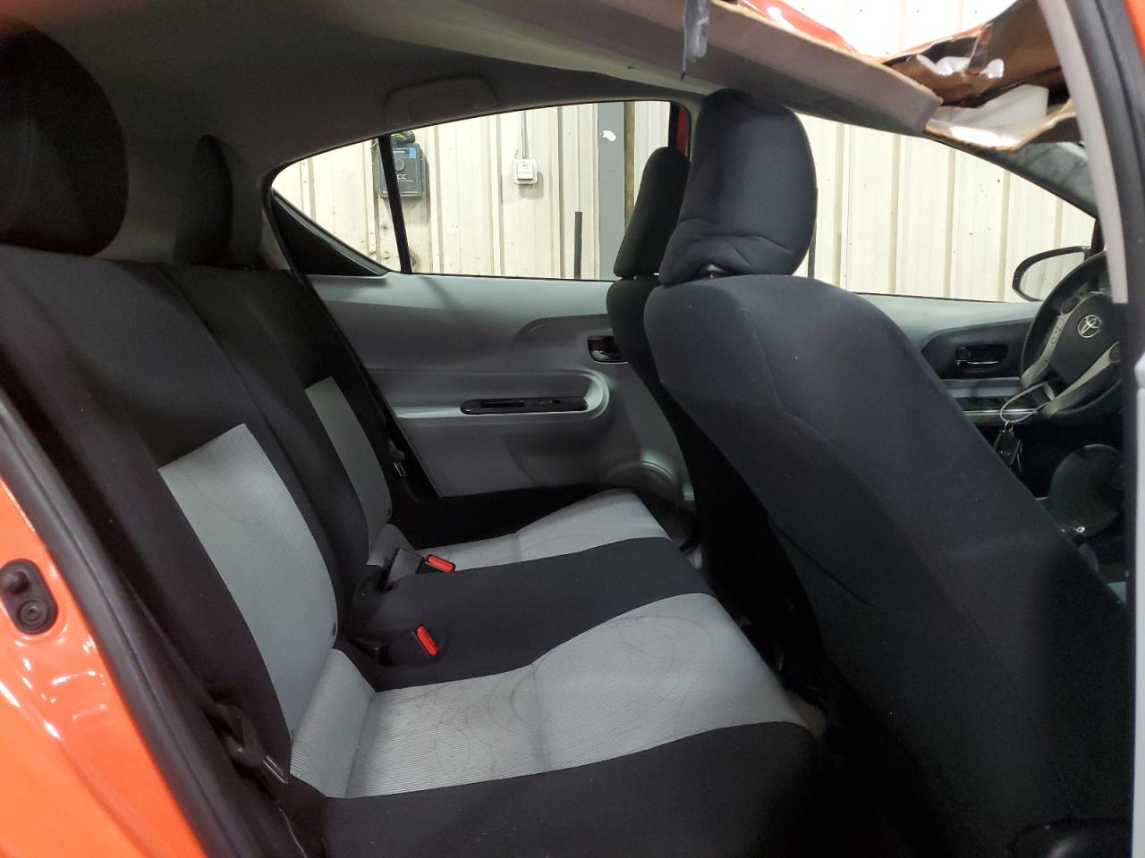 2014 Toyota Prius C VIN: JTDKDTB31E1081856 Lot: 64184965