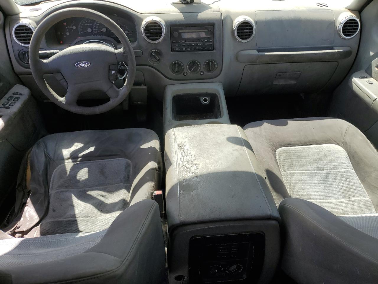 2004 Ford Expedition Xlt VIN: 1FMPU16L84LA98432 Lot: 64141275