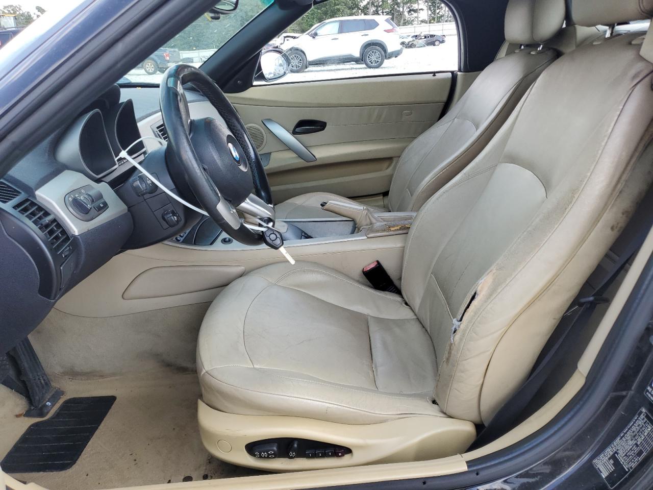 2003 BMW Z4 2.5 VIN: 4USBT33423LS44200 Lot: 63373935