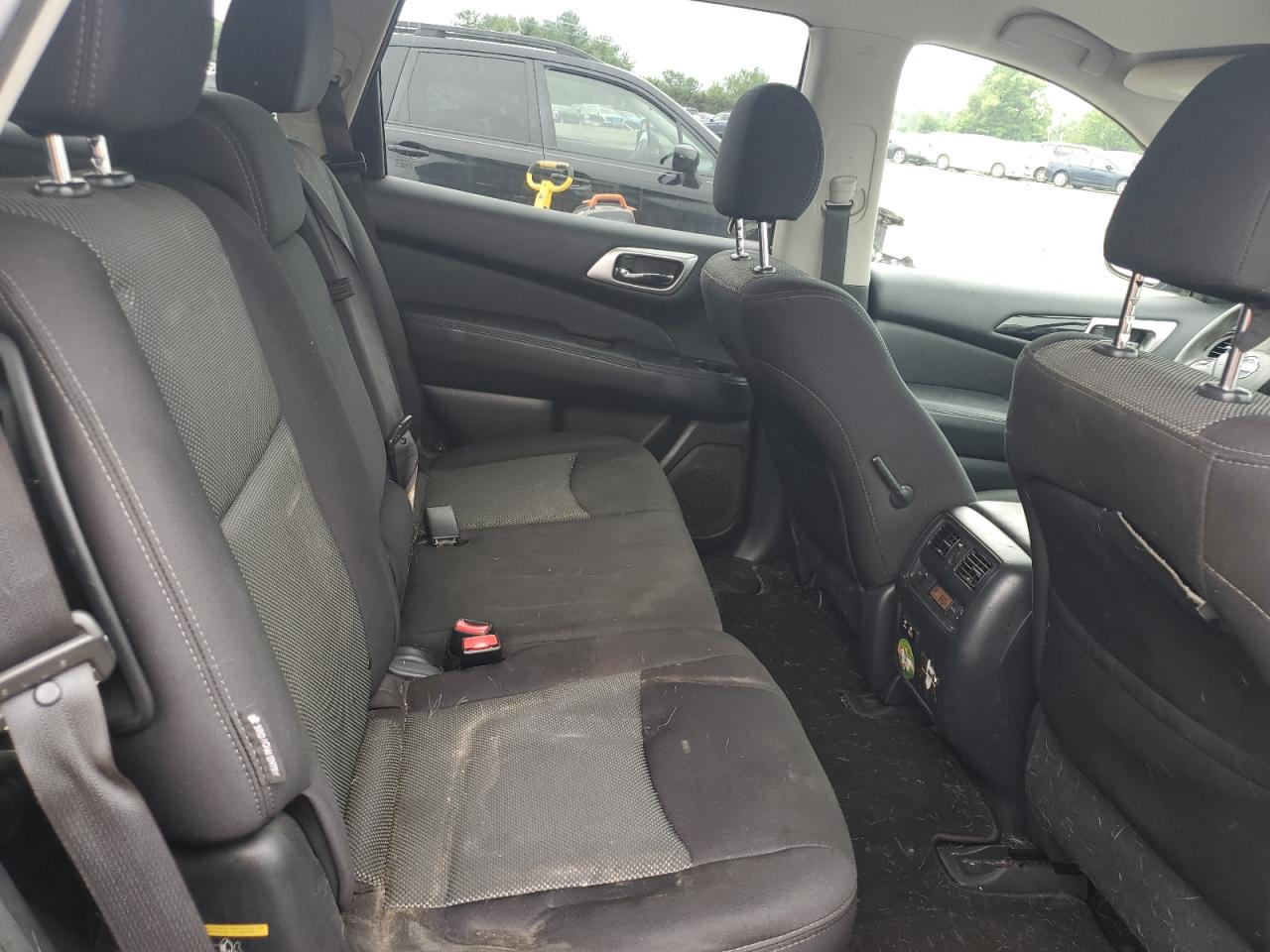 2019 Nissan Pathfinder S VIN: 5N1DR2MM4KC648681 Lot: 63790425
