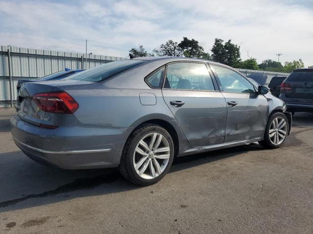  VOLKSWAGEN PASSAT 2019 Серый