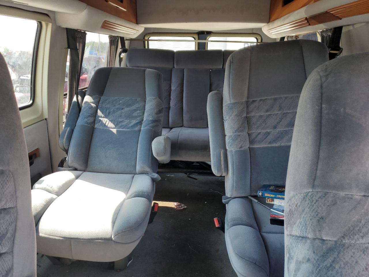 1994 Dodge Ram Van B250 VIN: 2B6HB21Y0RK105747 Lot: 64283805