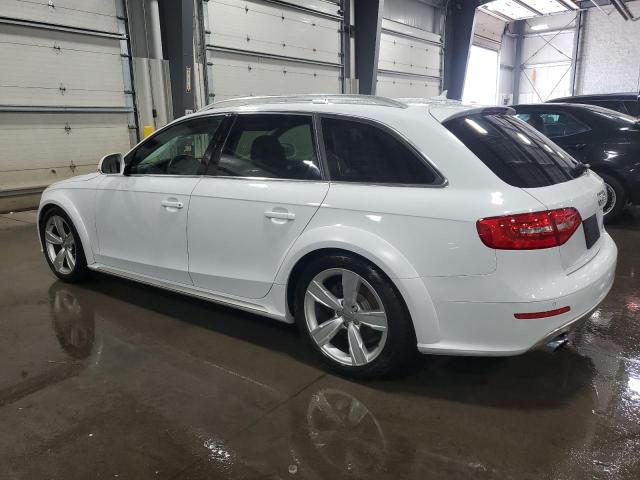  AUDI A4 2013 White