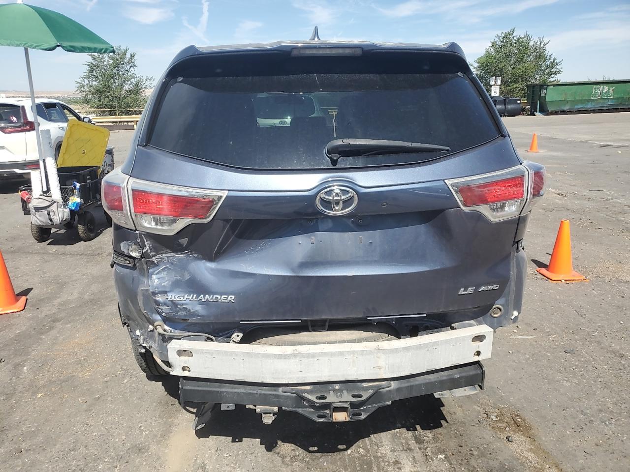 2015 Toyota Highlander Le VIN: 5TDBKRFH2FS131358 Lot: 64650575