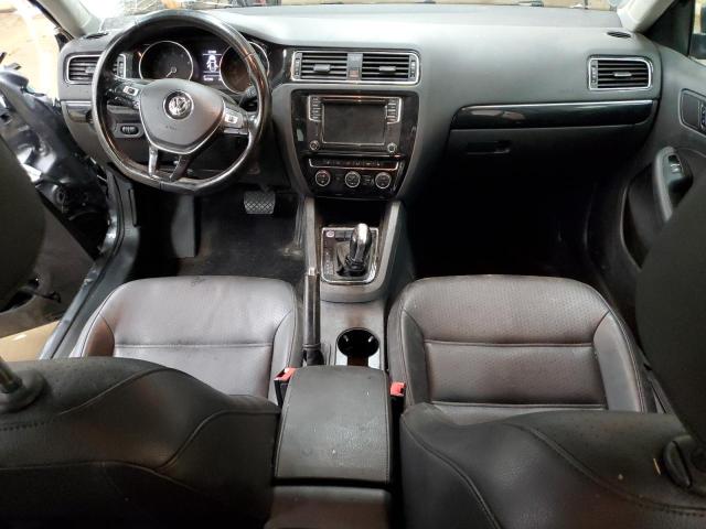 Sedans VOLKSWAGEN JETTA 2017 Szary