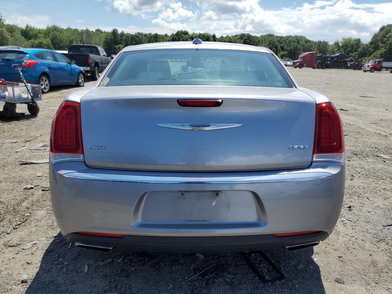 2017 Chrysler 300 Limited VIN: 2C3CCARG4HH588197 Lot: 64823925