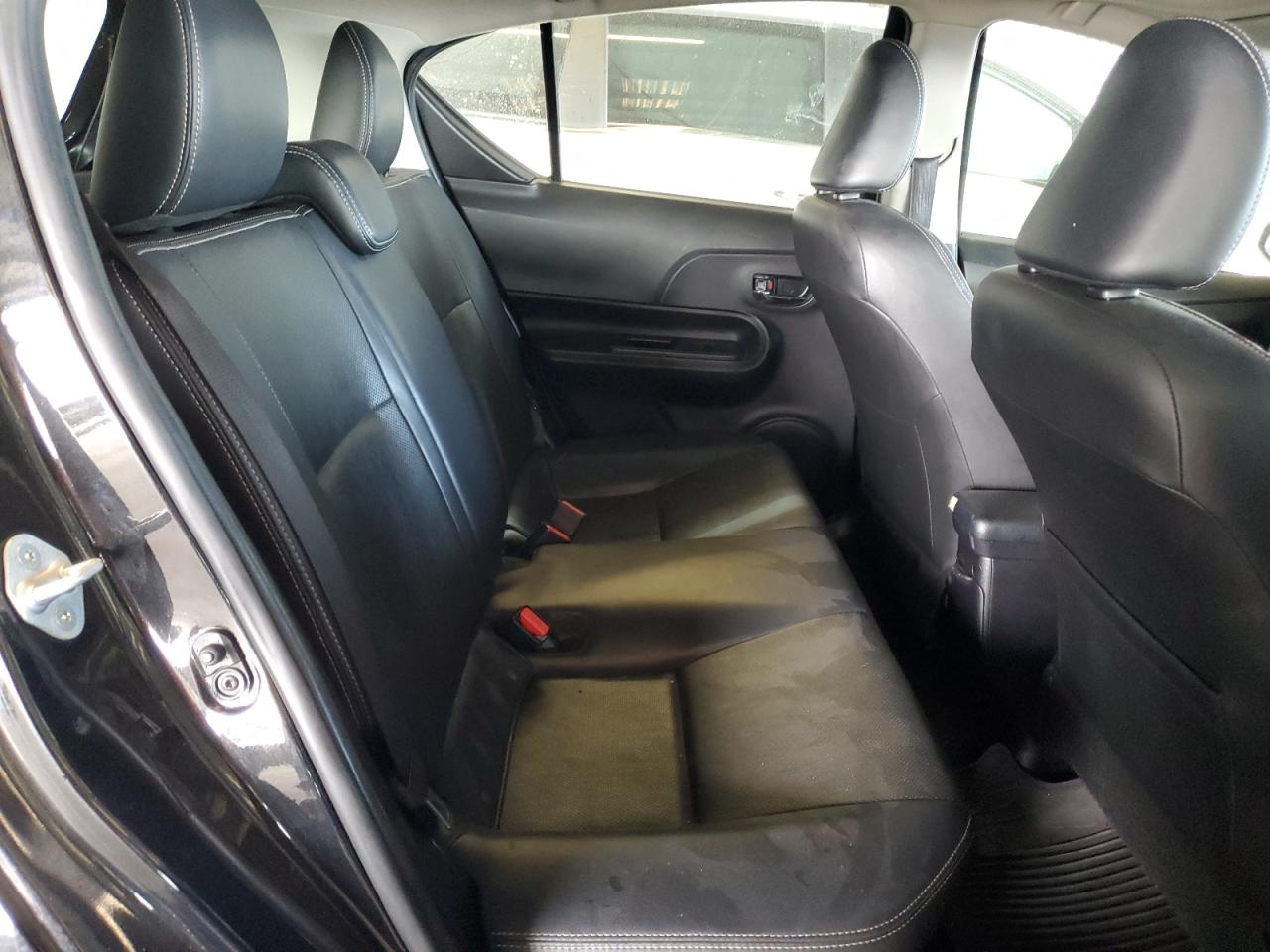 2018 Toyota Prius C VIN: JTDKDTB33J1605373 Lot: 63083135