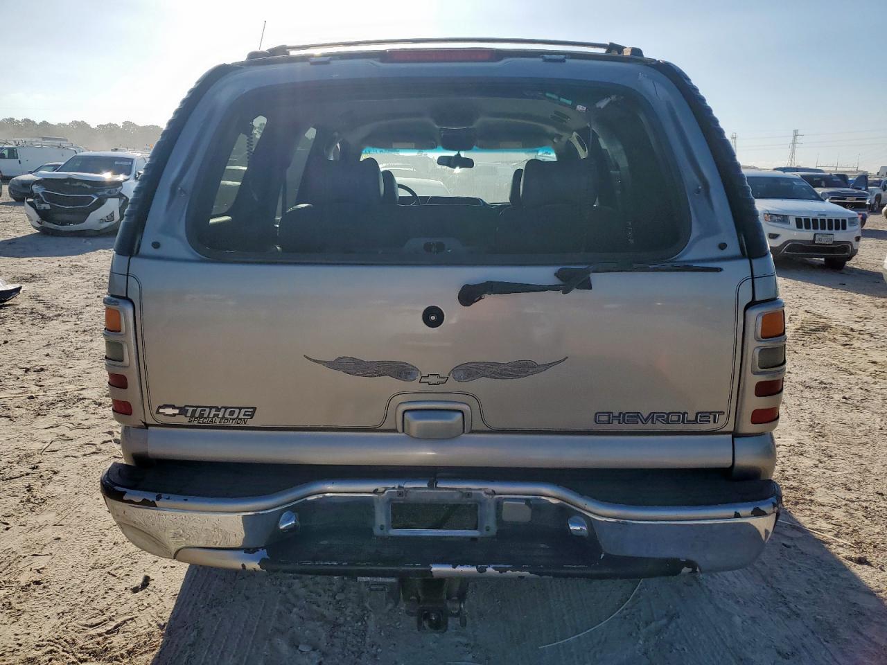 2001 Chevrolet Tahoe C1500 VIN: 1GNEC13T31R176778 Lot: 64949165