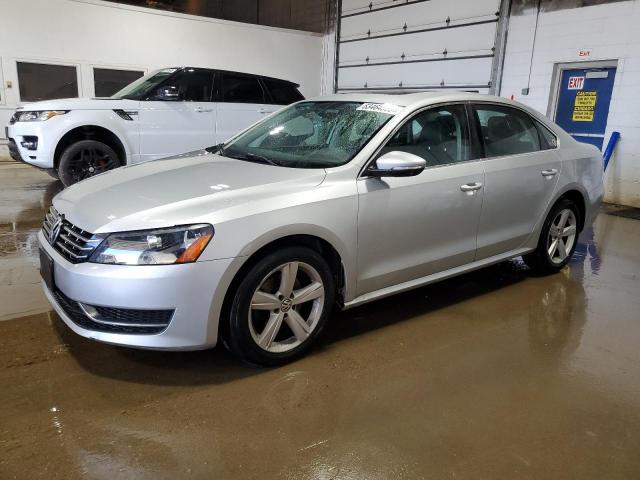  VOLKSWAGEN PASSAT 2012 Серебристый
