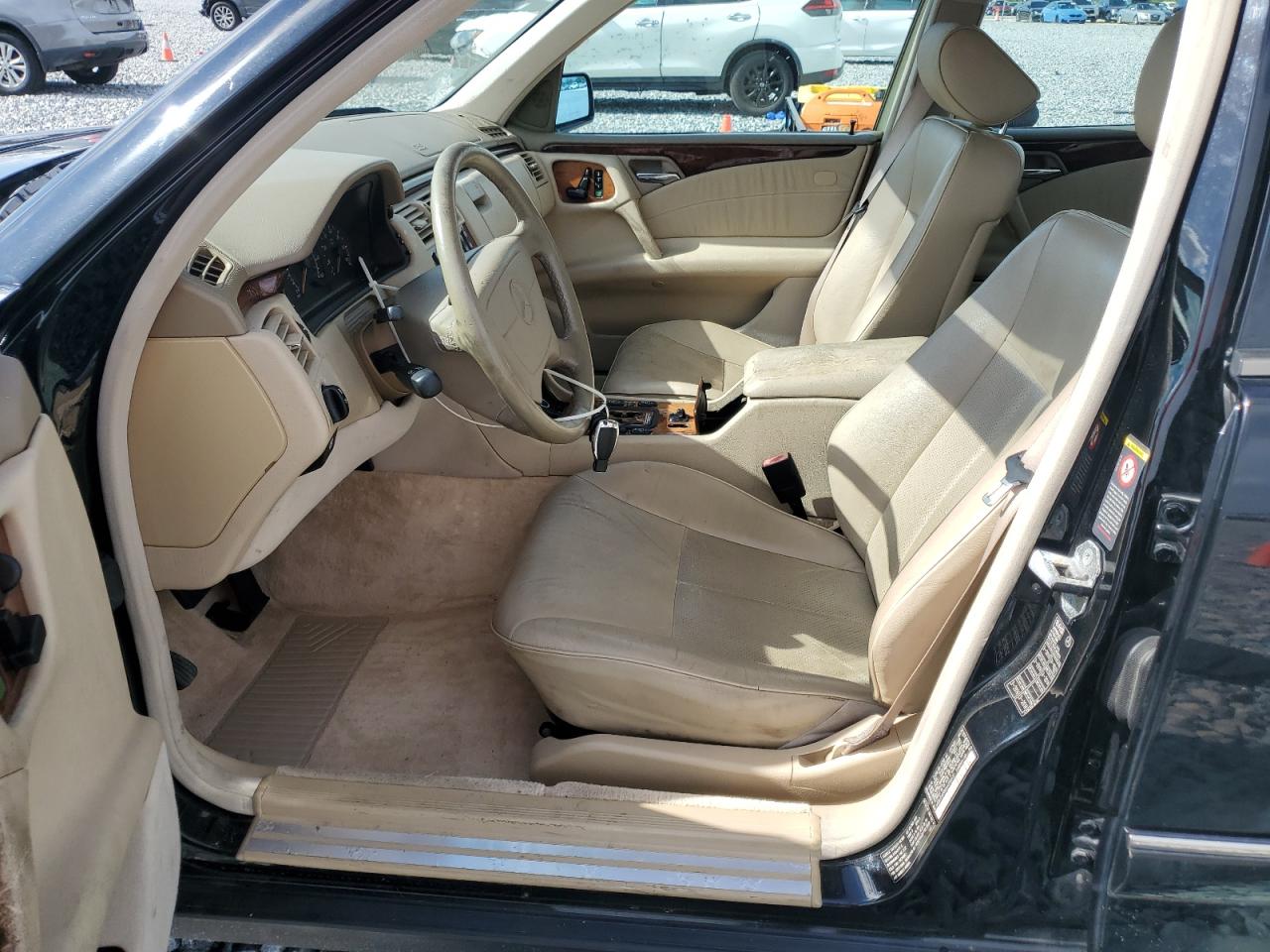 1999 Mercedes-Benz E 320 VIN: WDBJF65H0XA856437 Lot: 63395445