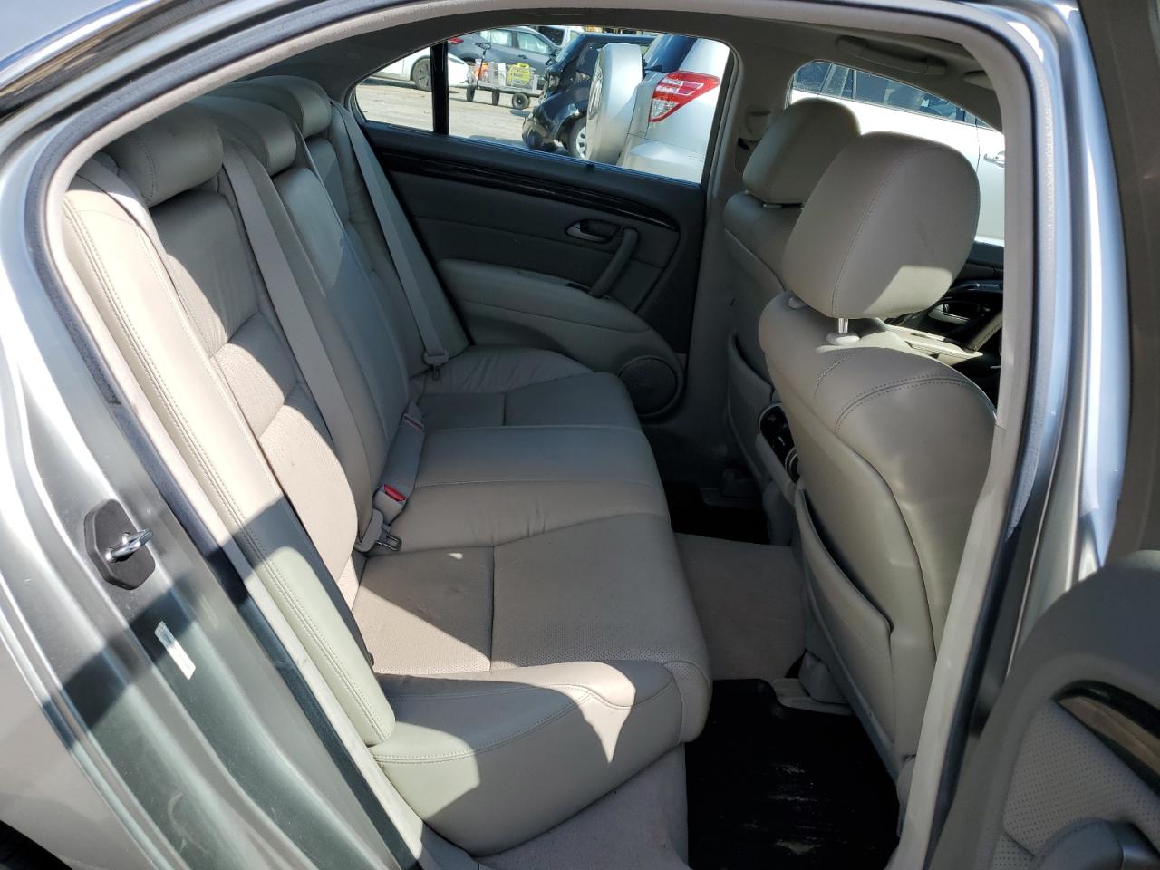 2010 Acura Rl VIN: JH4KB2F69AC000457 Lot: 63068605