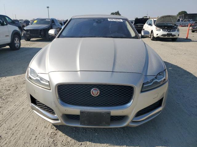 Sedans JAGUAR XF 2017 tan