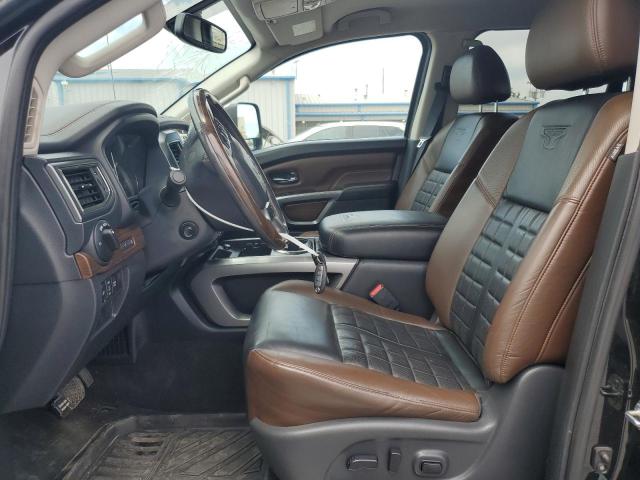  NISSAN TITAN 2017 Black