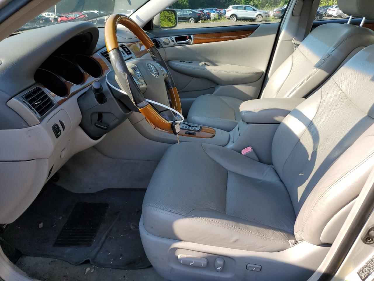 2005 Lexus Es 330 VIN: JTHBA30G455116329 Lot: 63472825