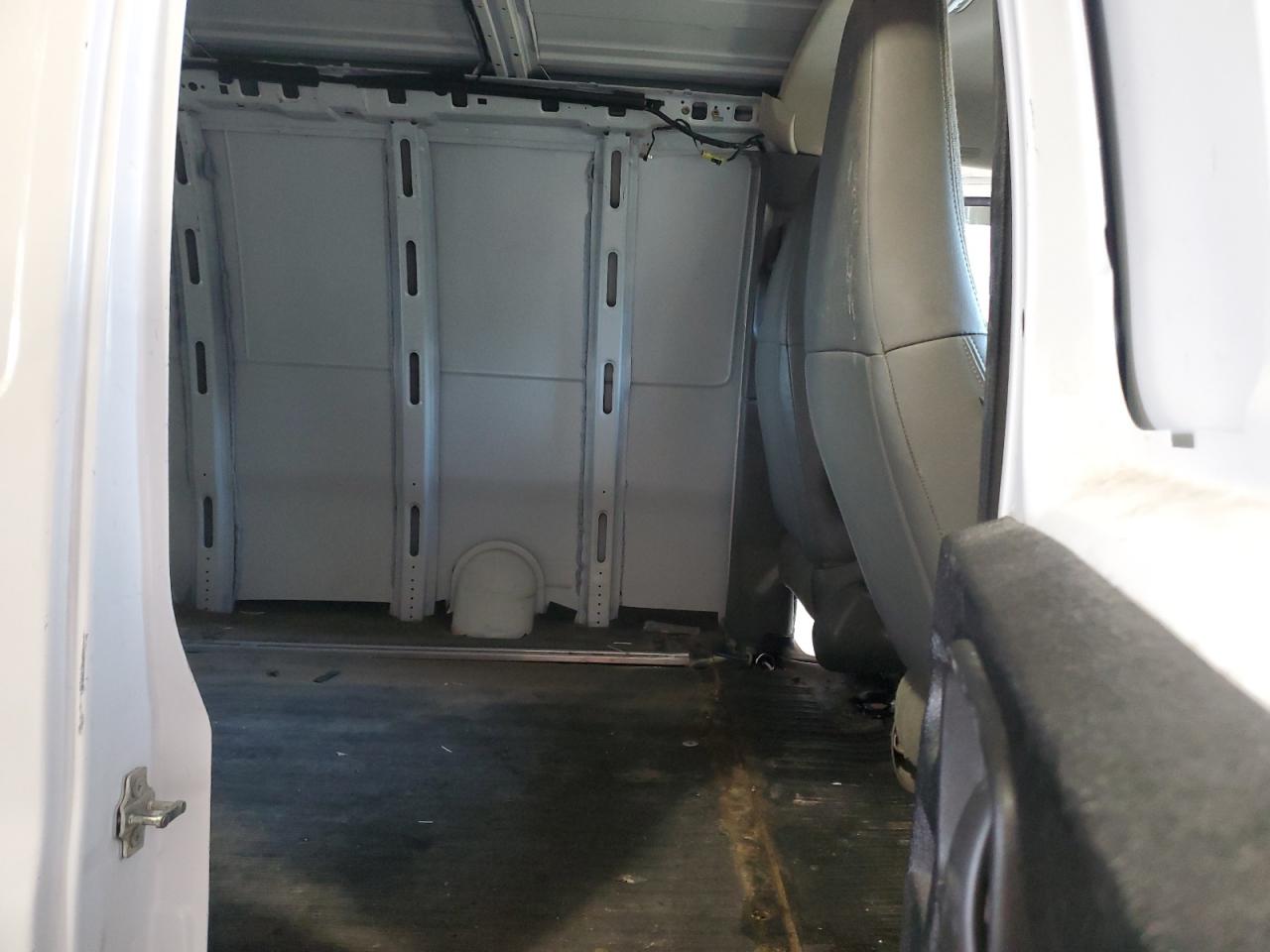 2017 Chevrolet Express G2500 VIN: 1GCWGAFF4H113594 Lot: 65409395