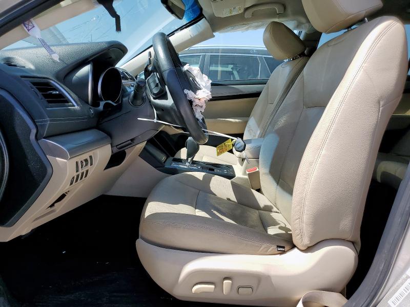  SUBARU OUTBACK 2018 Серебристый