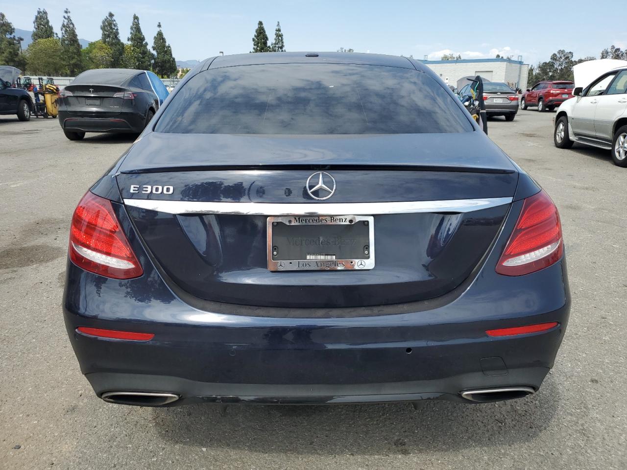 2018 Mercedes-Benz E 300 VIN: WDDZF4JB4JA322770 Lot: 65291885