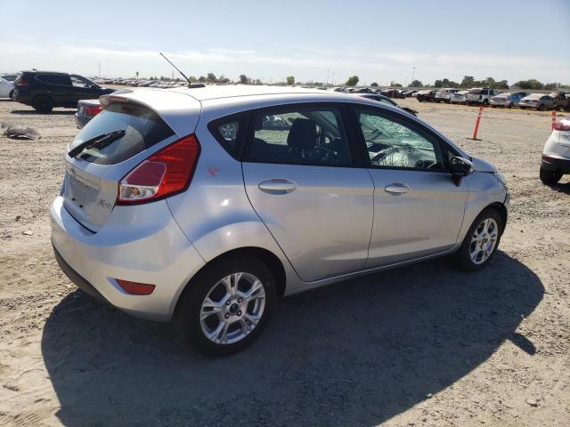  FORD FIESTA 2016 Srebrny