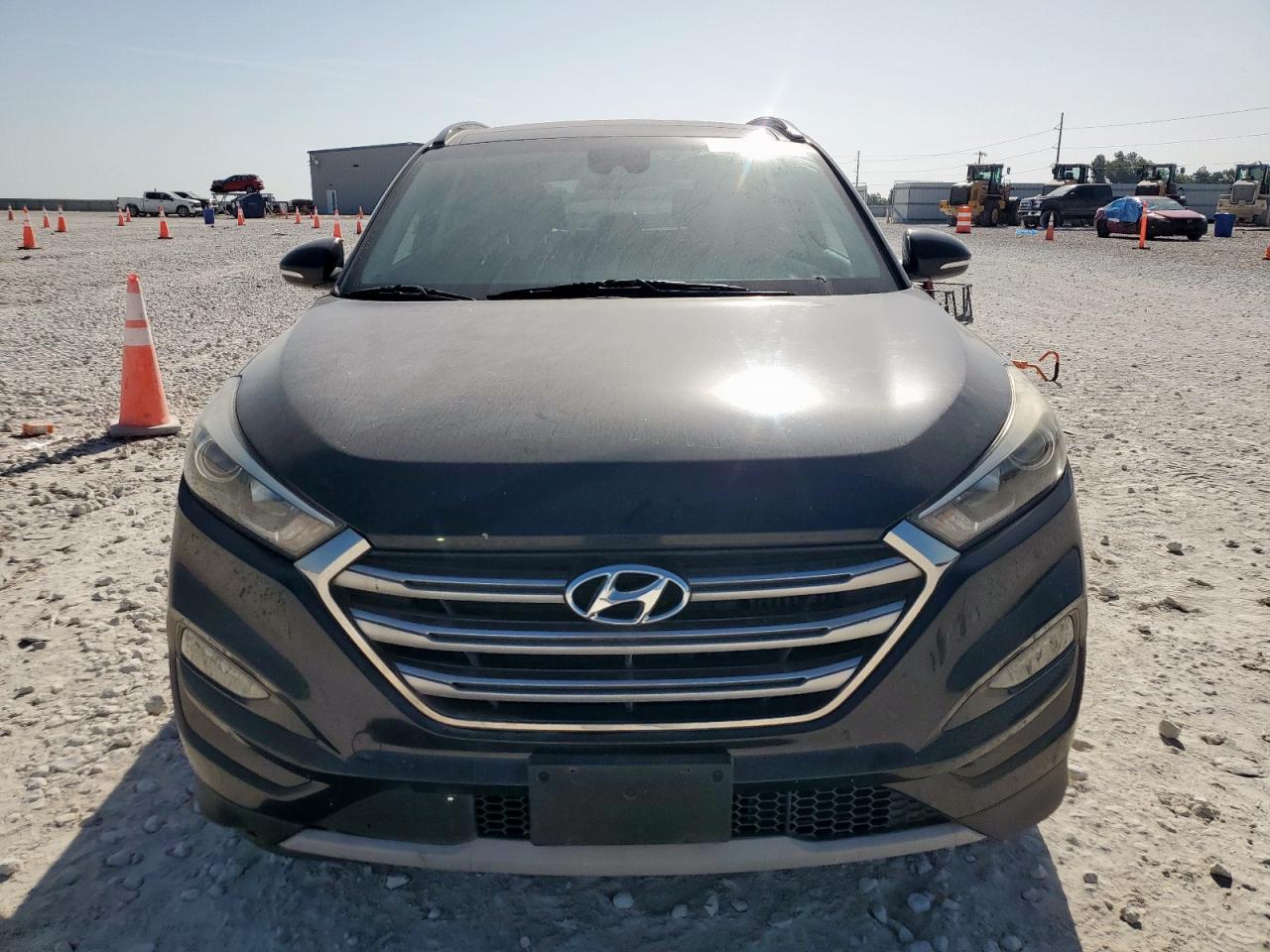 2017 Hyundai Tucson Limited VIN: KM8J33A2XHU359630 Lot: 66675135