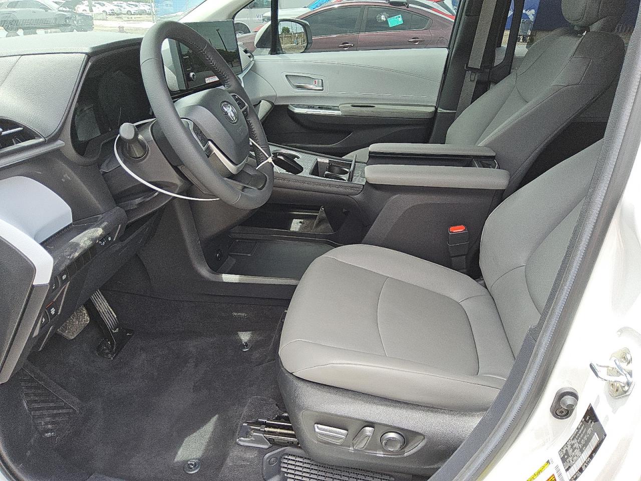 2025 Toyota Sienna Xle VIN: 5TDYRKEC6SS241682 Lot: 62001215