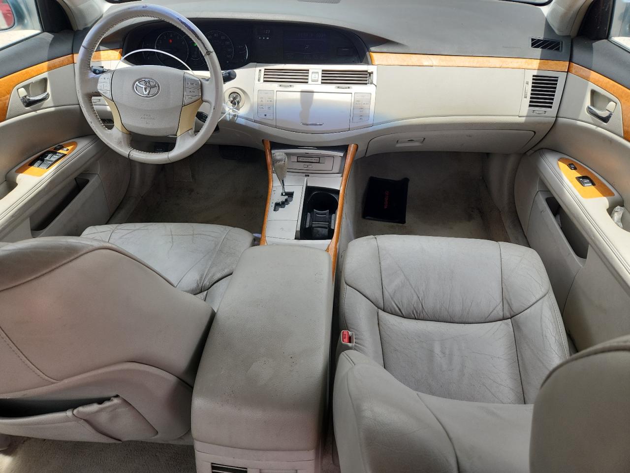 2005 Toyota Avalon Xl VIN: 4T1BK36B85U038990 Lot: 63445355