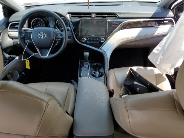  TOYOTA CAMRY 2018 Srebrny