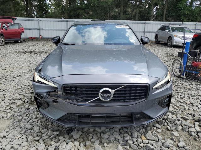  VOLVO S60 2021 Серый