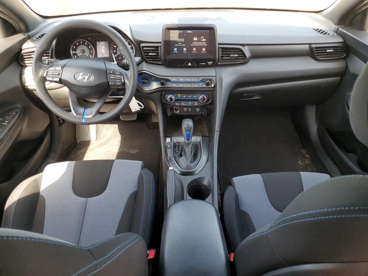 kmhtg6afxlu022918 KMHTG6AFXLU022918 2020 Hyundai Veloster Base