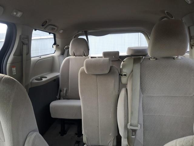 2015 TOYOTA SIENNA LE